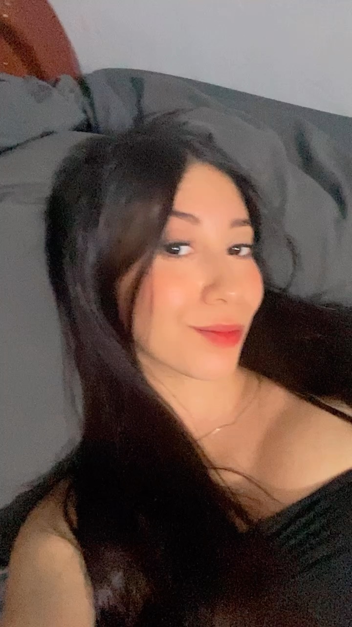profile snapshot of a woman from Venezuela